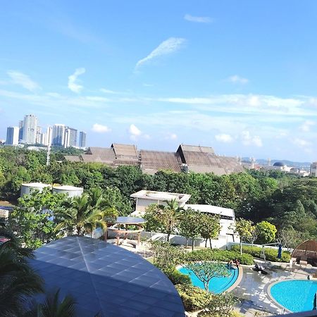 Almas Suites Poolview Netflix 100Mbps Bystay Nusajaya  Buitenkant foto